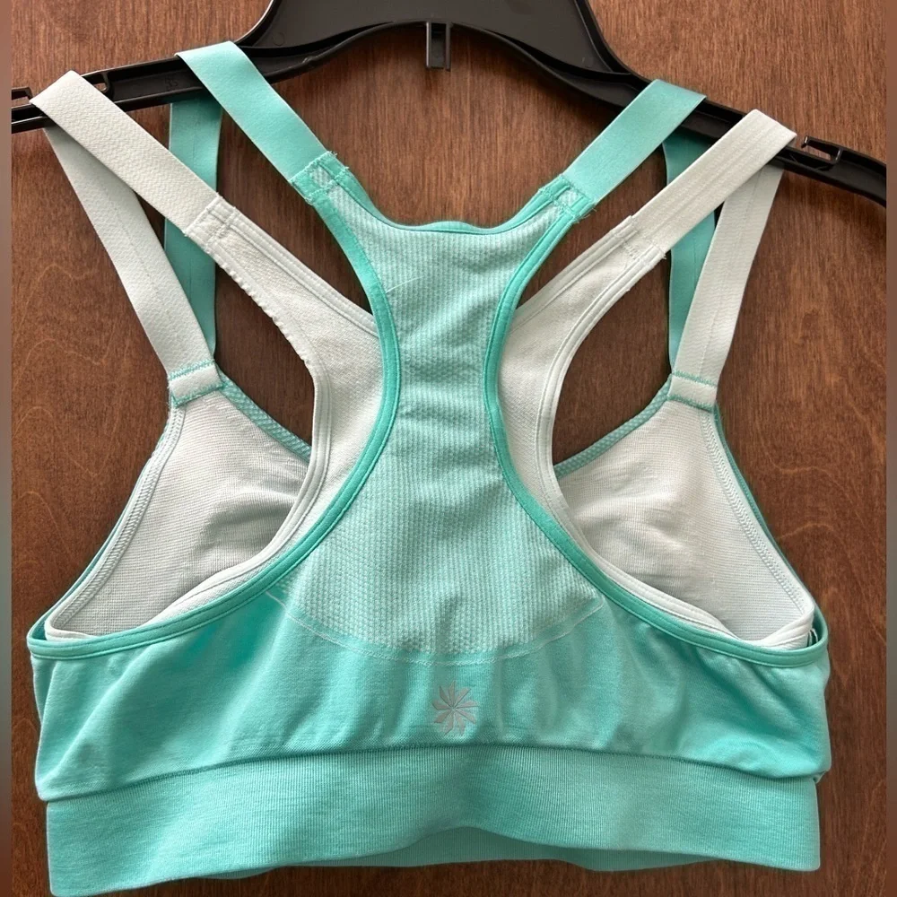 Athleta seamless double‎ under sports bra in size M. F6